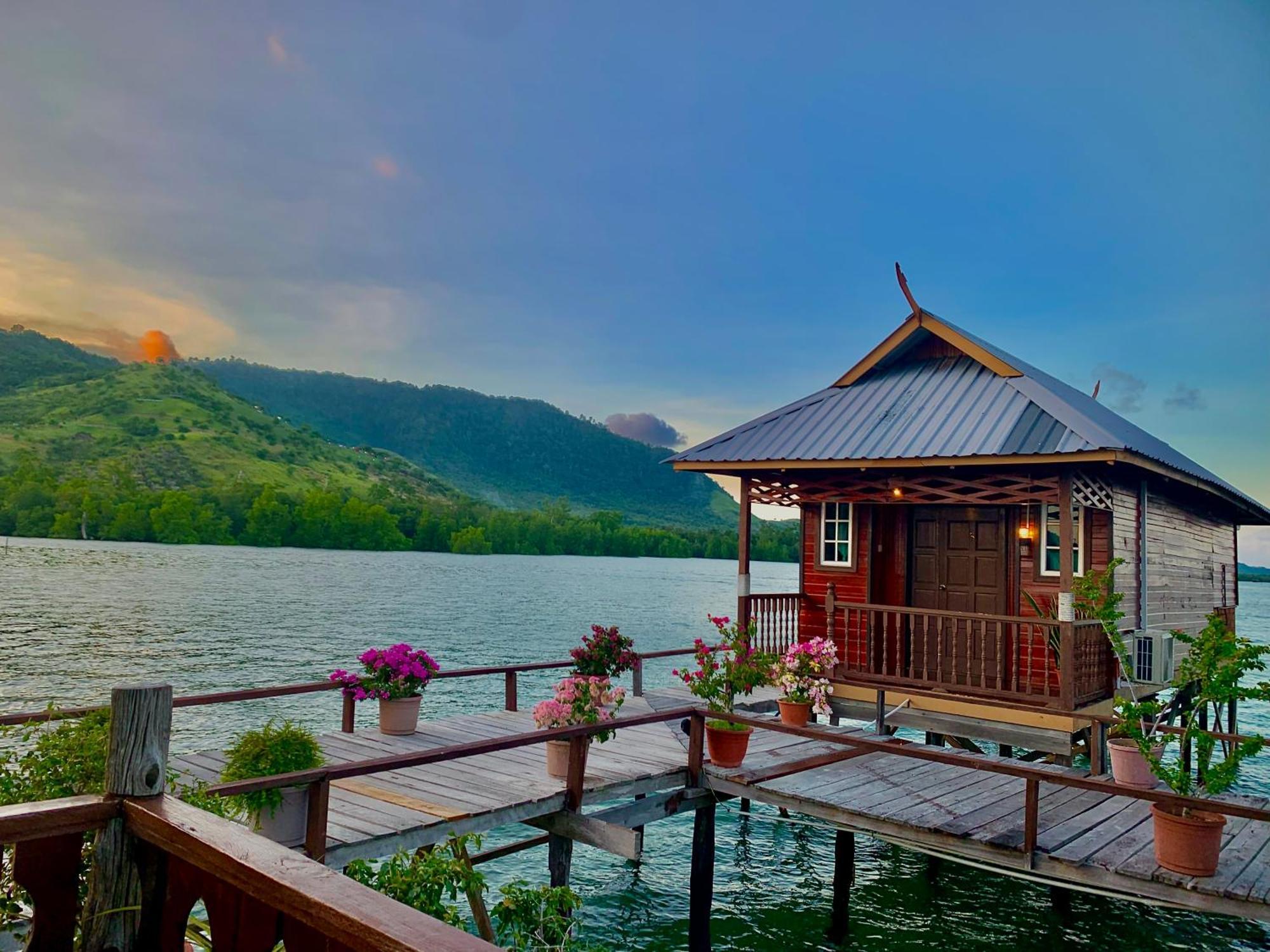 Parapat Water Village Resort Semporna Kültér fotó