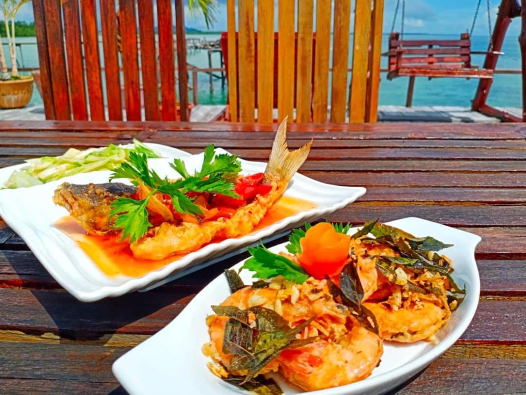 Parapat Water Village Resort Semporna Kültér fotó