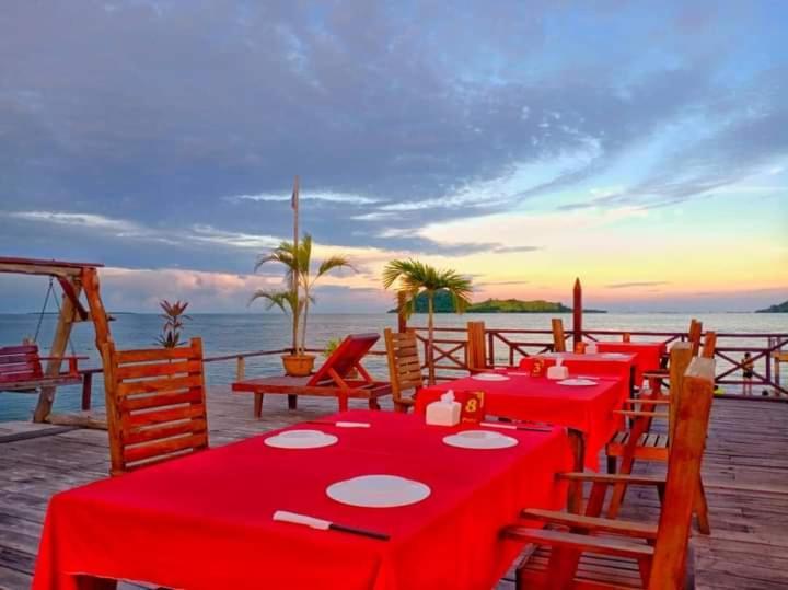 Parapat Water Village Resort Semporna Kültér fotó