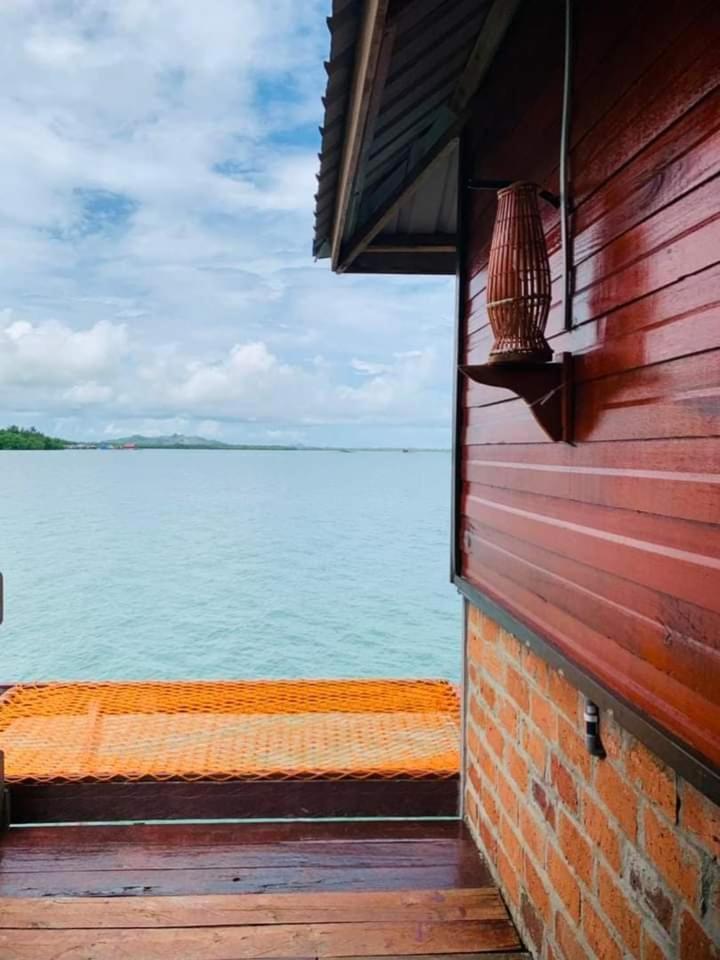Parapat Water Village Resort Semporna Kültér fotó